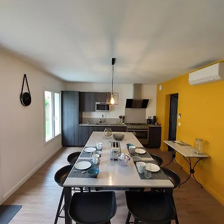 Holiday home Des Vendangeurs 4 Etoiles - 10 Personnes *