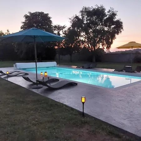 Des Vendangeurs 4 Etoiles - 10 Personnes Holiday home Bourg-sur-Gironde